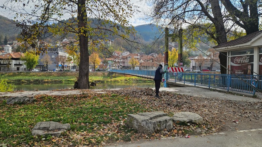 Prijepolje, Viseći most zabrana