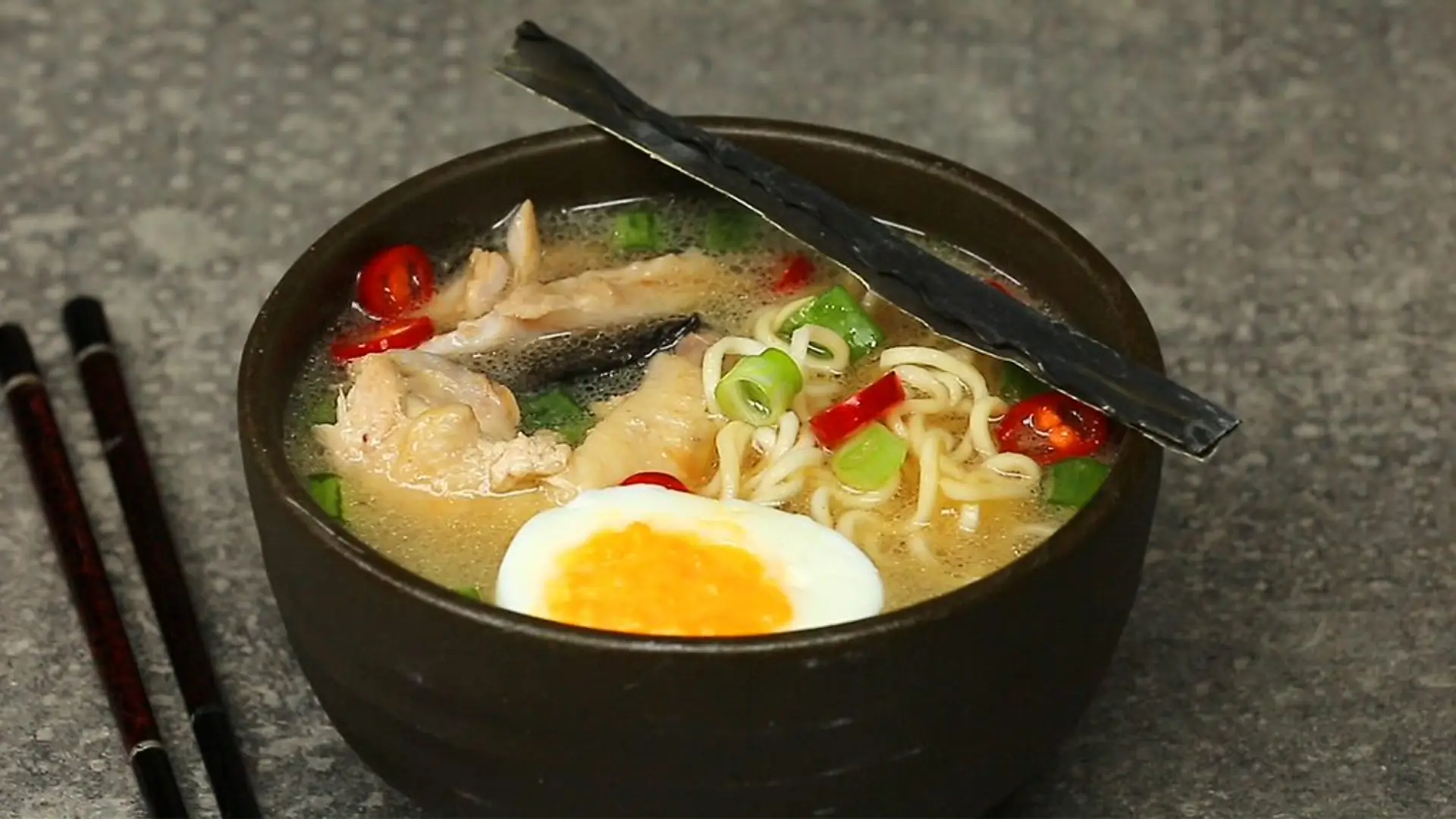 "Street Food. Żarcie z ulicy": Ramen