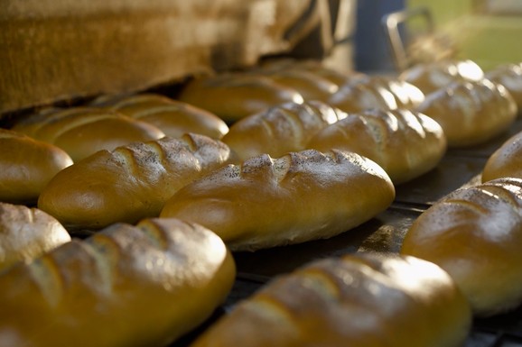 Unija pekara o poskupljenju hleba: "Nama je poskupelo gorivo, otprilike dinar i po do dva po vekni hleba, pratimo situaciju"