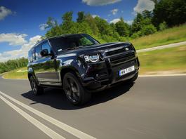 Nowy Land Rover Defender. Tylko nie mówcie o nim SUV, to prawdziwa terenówka