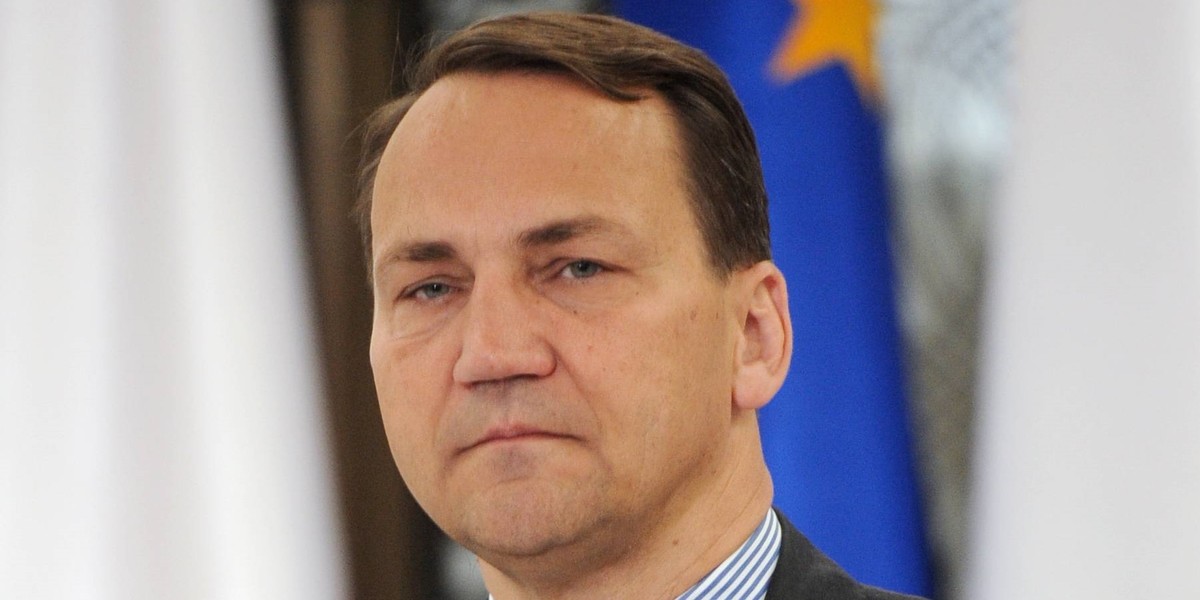 Szef MSZ Radosław Sikorski. 