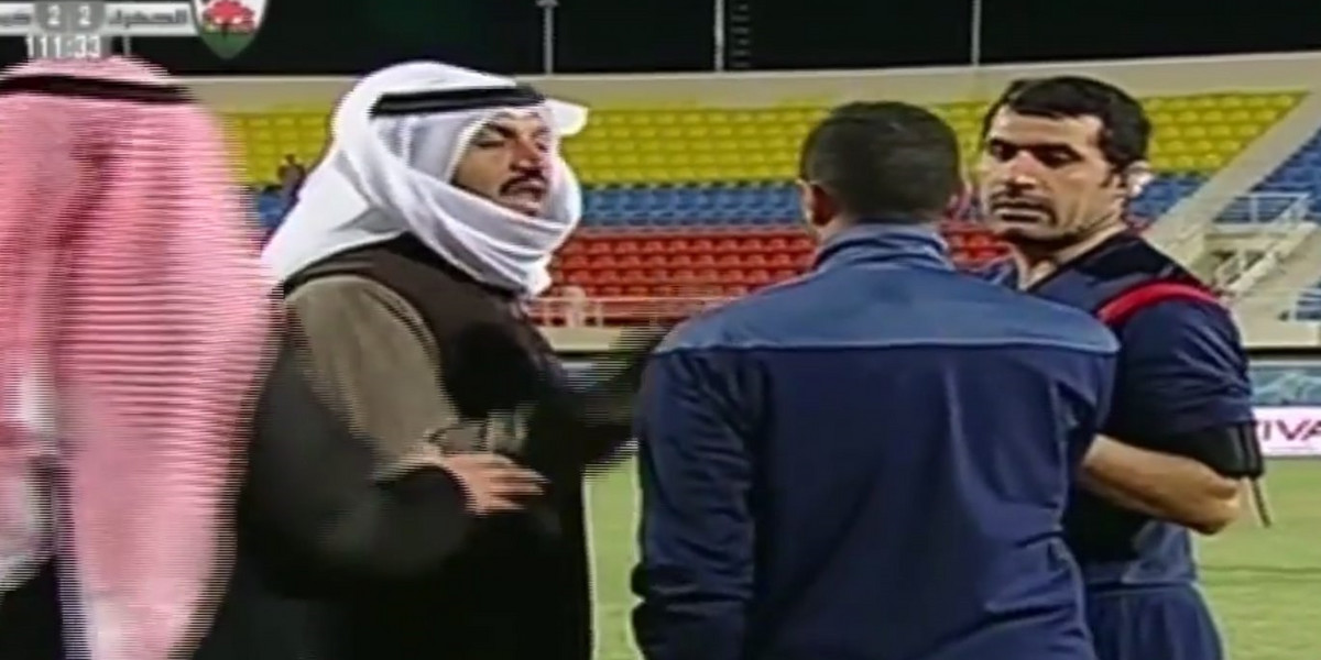 Szejk pobił sędziego na meczu Pucharu Kuwejtu. Potem na murawie rozpętało się piekło