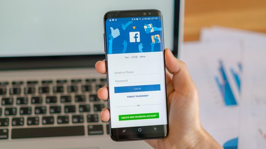 Jak usunąć aplikacje facebook z telefonu