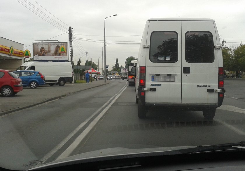 Zamknęli przejazd bez ostrzeżenia