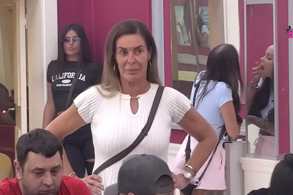 "DEDA OD 70 GODINA TI KUPUJE GAĆE" Skandalozna svađa Milene Kačavende i Sofije, zaratile kao nikad dosad: "Pravila si nas budalama, a bila si verena"