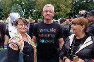 Prezydent Poznania Jacek Jaśkowiak (C) z żoną Joanną Jaśkowiak marsz równości poznań