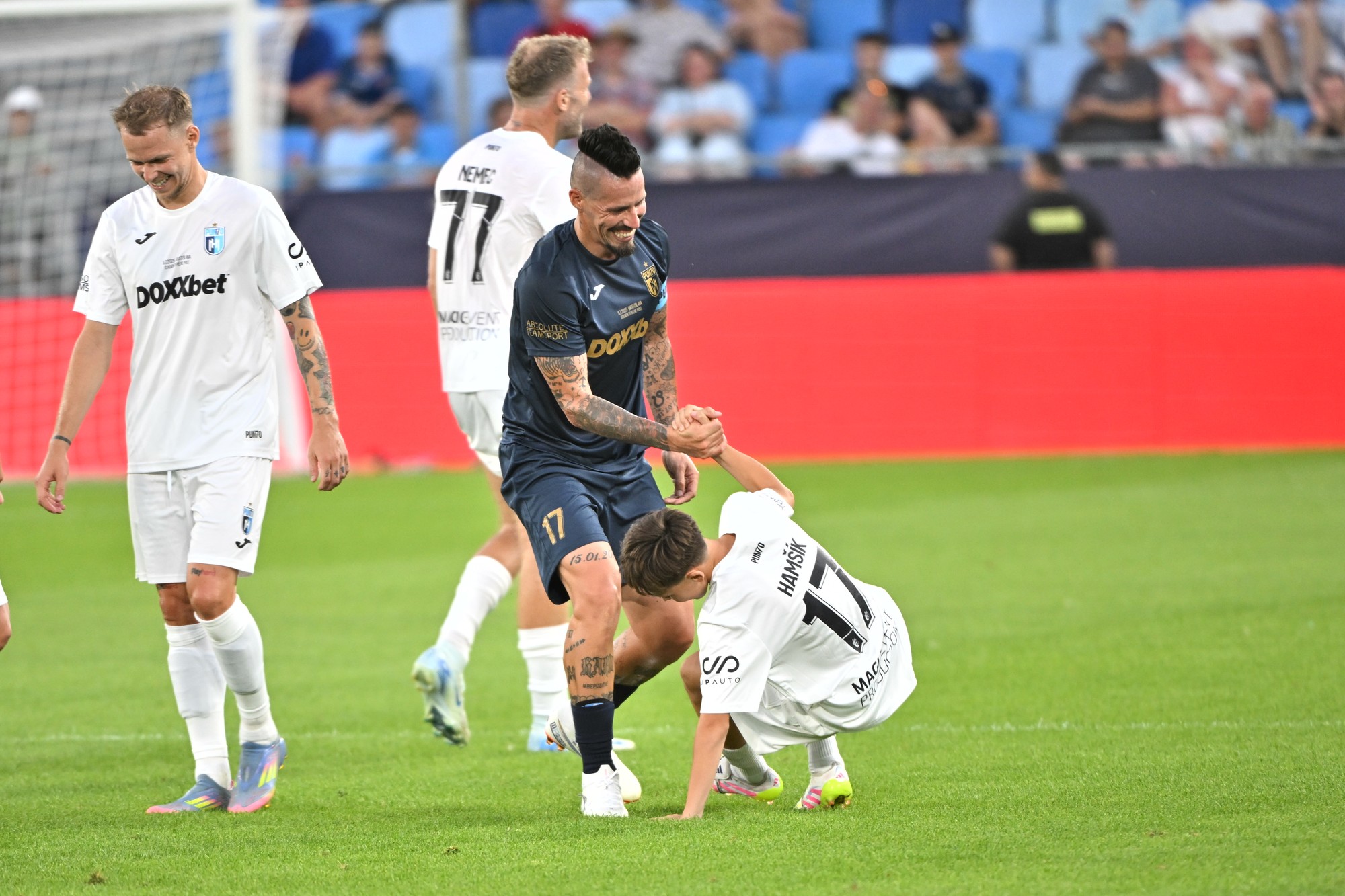 Futbalista Marek Hamšík počas svojho rozlúčkového zápasu. 