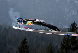 Lindvik wygrał ostatni konkurs sezonu. Kobayashi z Kryształową Kulą