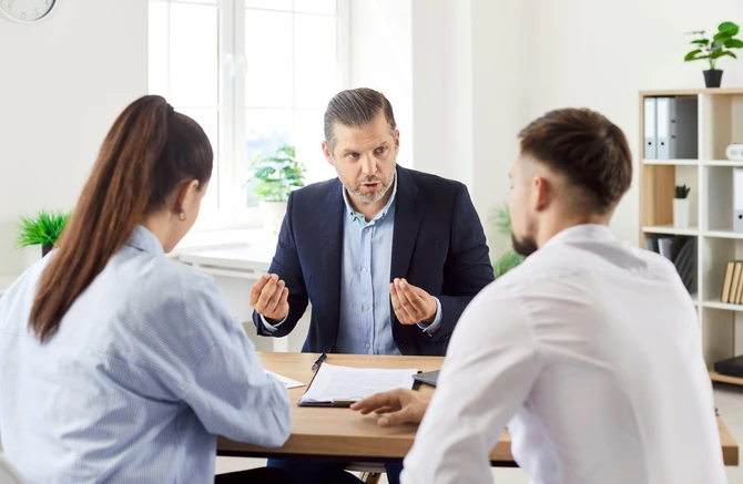 Kupila kuću sa mužem: Kada je pogledala vlasnički list, nije joj bilo dobro / ILUSTRACIJA