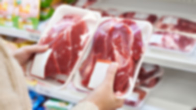 Jemy coraz więcej mięsa. Jaką cenę za to płacimy? [INFOGRAFIKA]