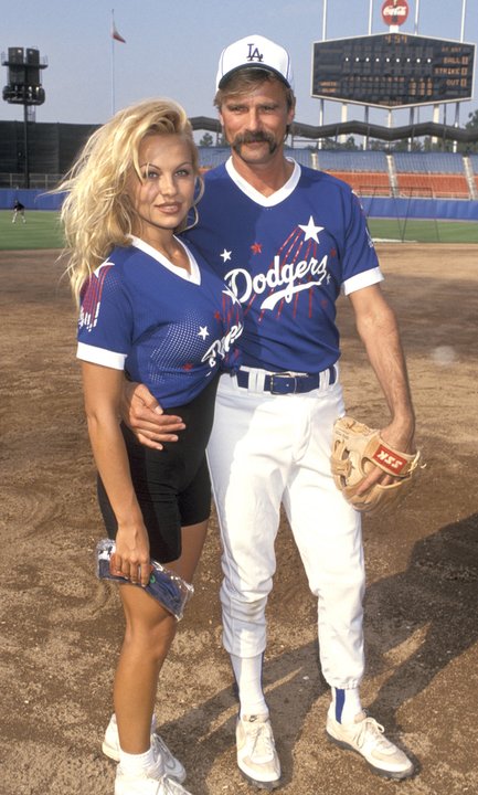 Pamela Anderson i Richard Dean Anderson w 1993 r. 