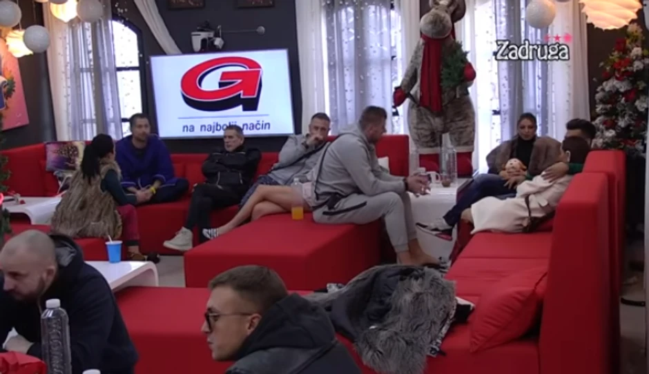 Ana i Janjuš razgovaraju