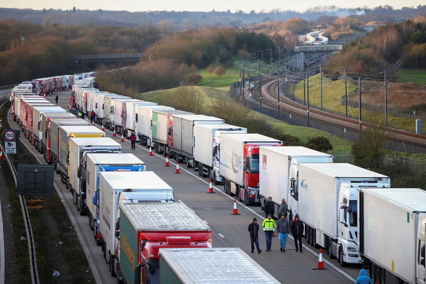 Ważna decyzja ws. ciężarówek w Dover. Skończy się koszmar kierowców?
