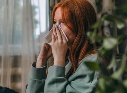 Vége a parlagfűszezonnak és még mindig tüsszög? Penészgomba is okozhatja című cikk nyitóképe