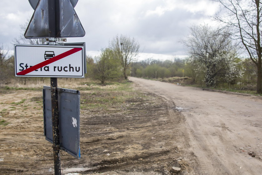 Budują drogę na os. Lotnictwa Polskiego