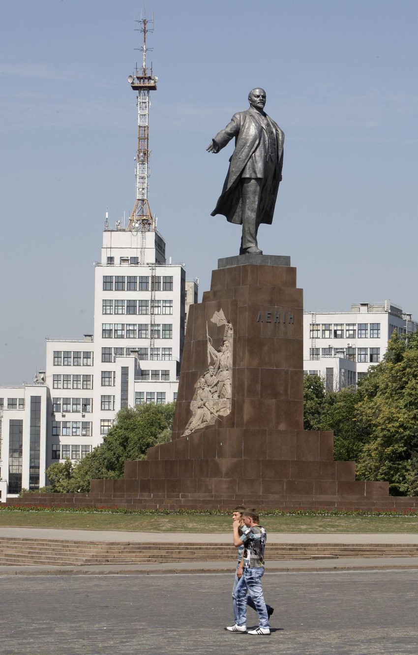 Vladimir Iljič Lenjin još je sačuvan u Harkovu gde nadzire situaciju