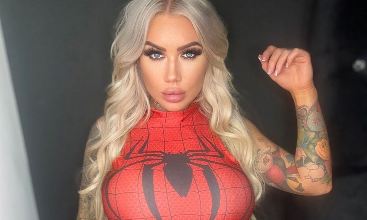 Wydała 100 tys. zł na operacje. Mówi, iż jest "najbardziej pożądaną" kobietą w internecie