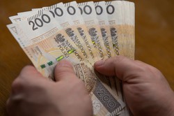 Ile wynosi podatek od darowizny w 2025 roku? Nowe limity już obowiązują