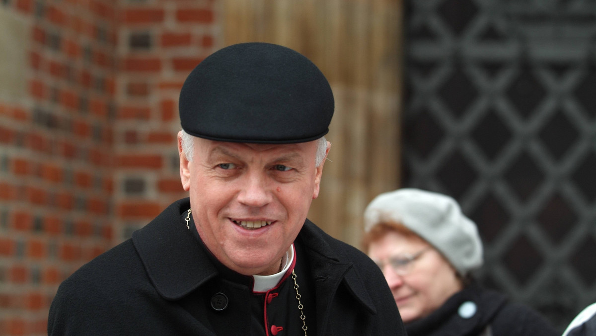 Były biskup siedlecki Zbigniew Kiernikowski został ordynariuszem legnickim. Zastąpił na tym stanowisku bp. Stefana Cichego, który po osiągnięciu wieku emerytalnego zrezygnował z kierowania diecezją. Uroczysty ingres odbędzie się w sobotę w legnickiej katedrze.