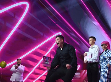 DVE RADOSTI U SAMO PAR DANA! Pobednik "Pinkovih Zvezda" uskoro POSTAJE OTAC, sa svima podelio lepe vesti!
