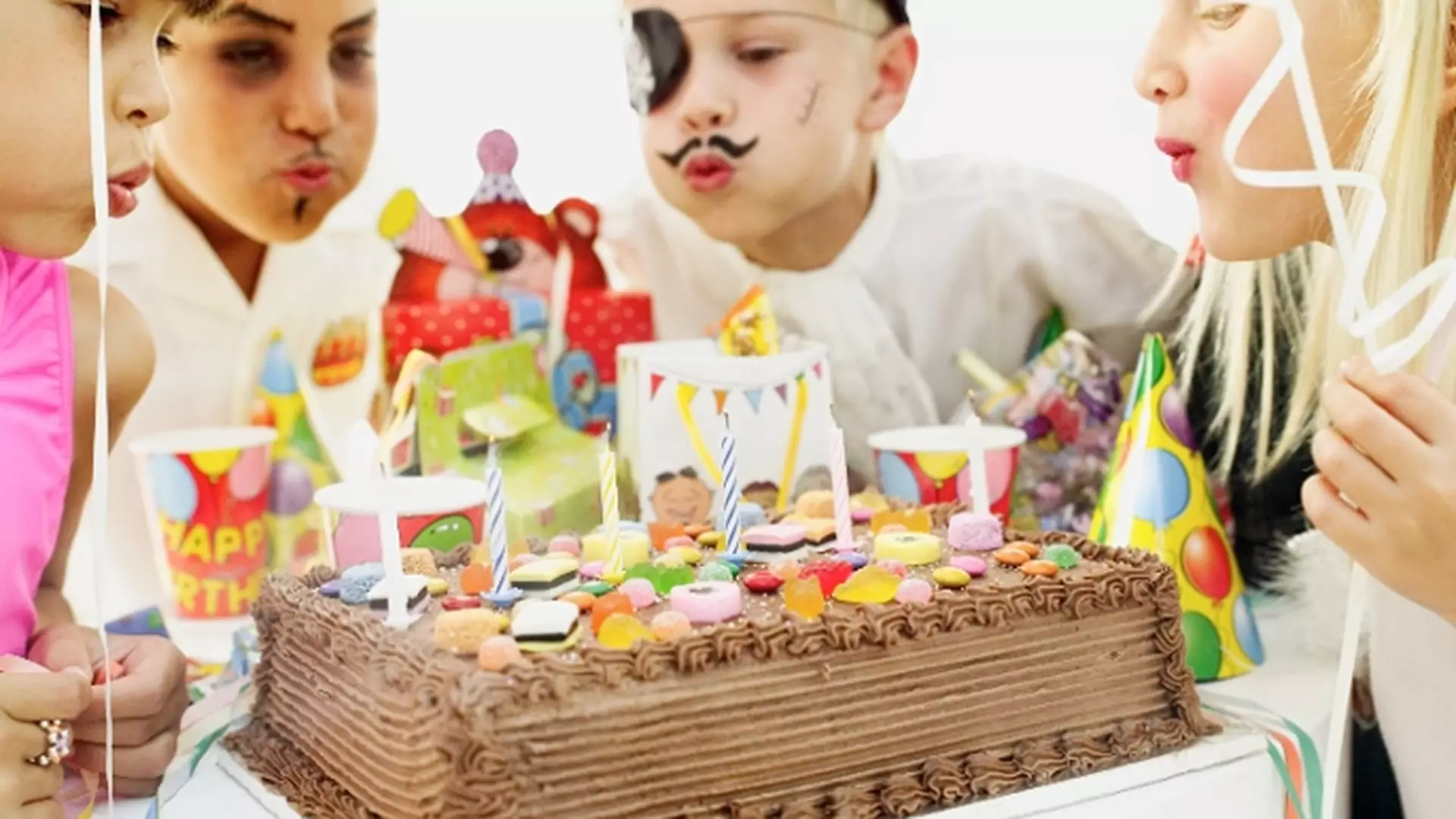 Dekorowanie tortów dla dzieci - bajeczne inspiracje
