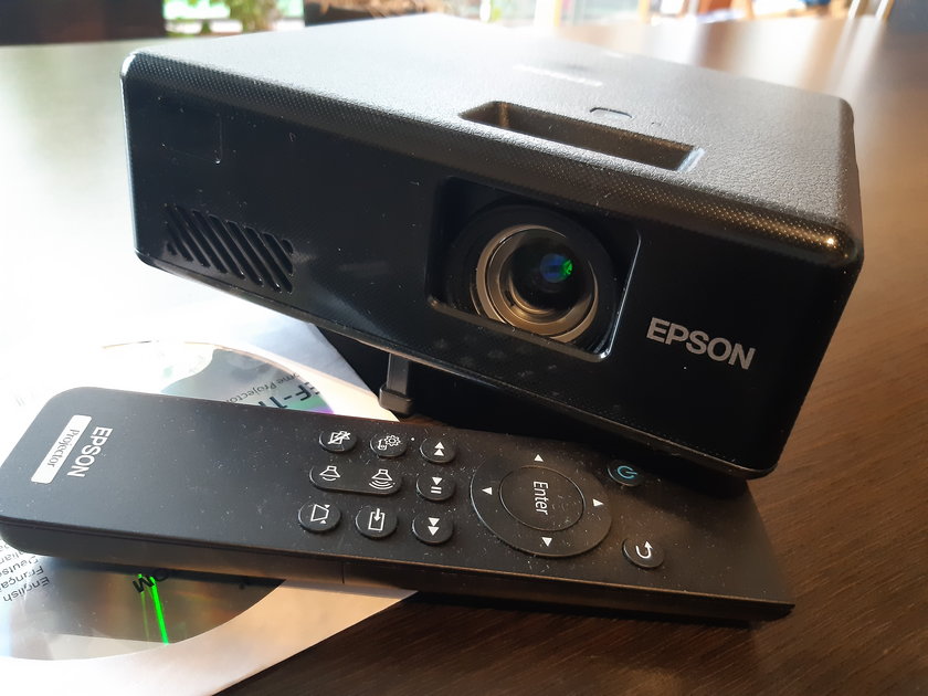 Projektor Epson EF-11 