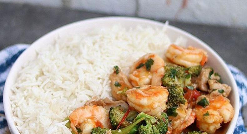 broccoli prawn sauce and rice (Foodace)
