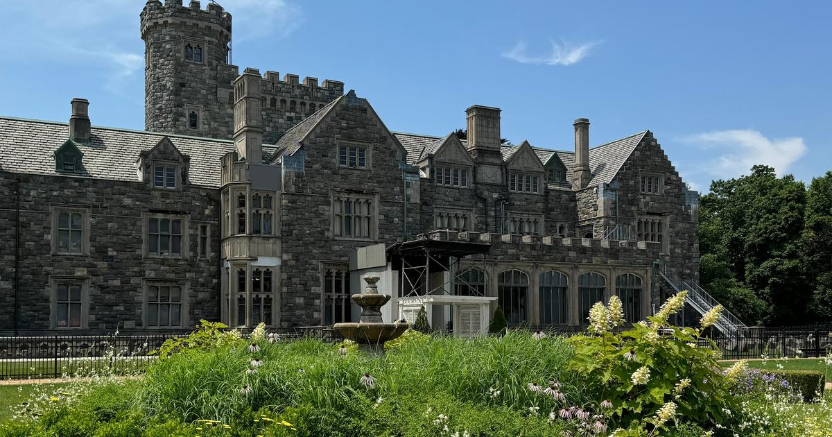 See inside a historic 50,000-square-foot mansion on New York’s Gold Coast that’s featured in ‘The Gilded Age’