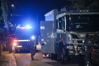 Ewakuacja mieszkańców Rembertowa. Wojsko znajduje arsenał broni w domu ofiar eksplozji na poligonie