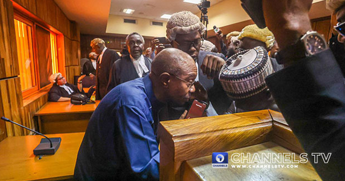Emefiele CBN awarded contract to wife - Vimarsana News