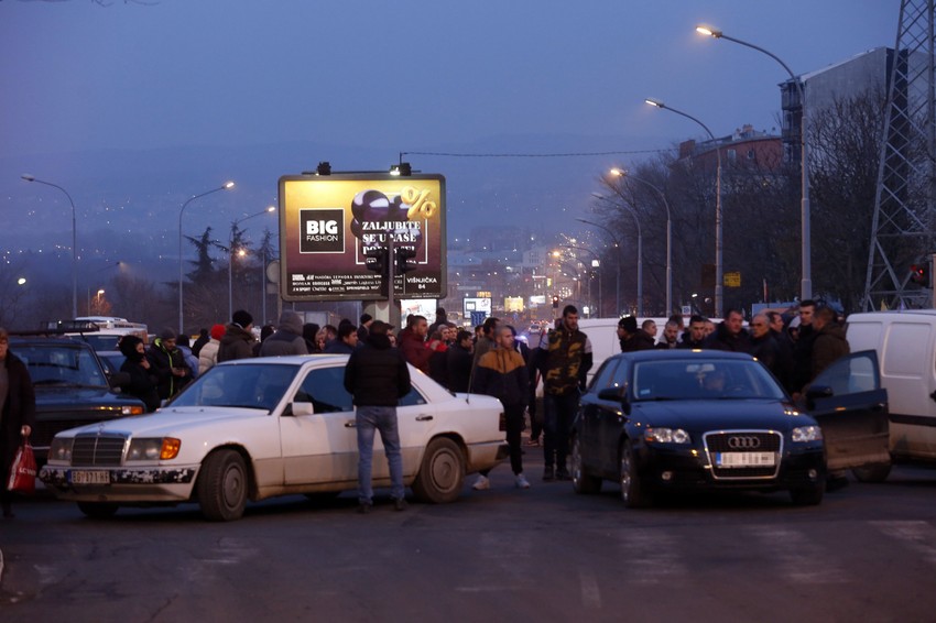 Prijatelji i rodbina blokirali ulicu 