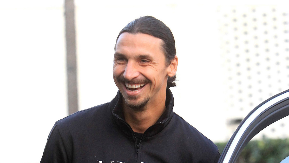 Zlatan Ibrahimović z czerwonymi oczami. Tym zdjęciem sugeruje, że dołączy do AC Milan