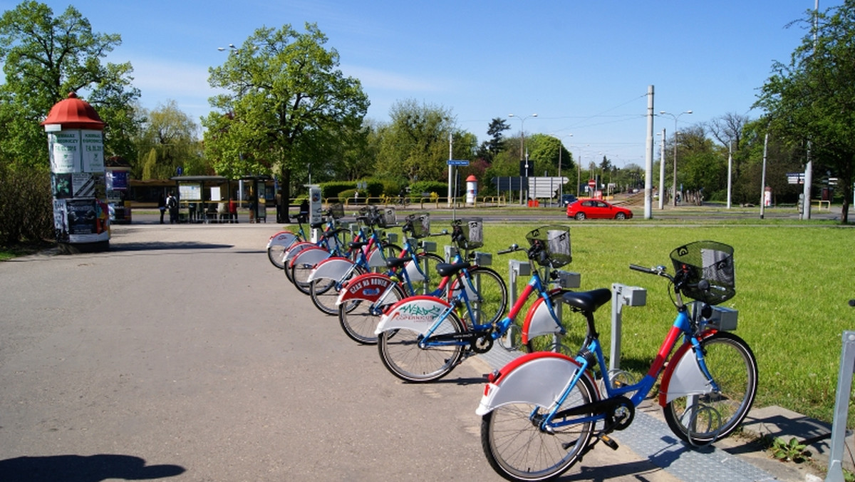 Toruń szuka nowego operatora systemu miejskiego roweru. Drogowcy ogłosili przetarg na jego uruchomienie, zarządzanie i eksploatację. Dzięki zmianom system ma się rozwinąć.