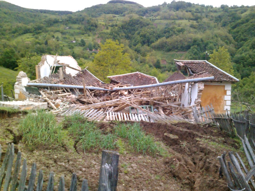 Pre jedne decenije bez krova nad glavom je ostalo 26 porodica u ovom selu