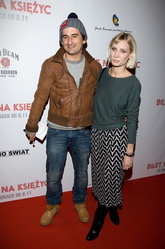 Michał Koterski z partnerką na premierze filmu 'Bilet na księżyc'