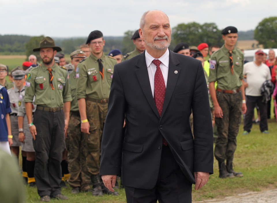 STĘBARK APEL GRUNWALDZKI MINISTER MACIEREWICZ (Antoni Macierewicz)