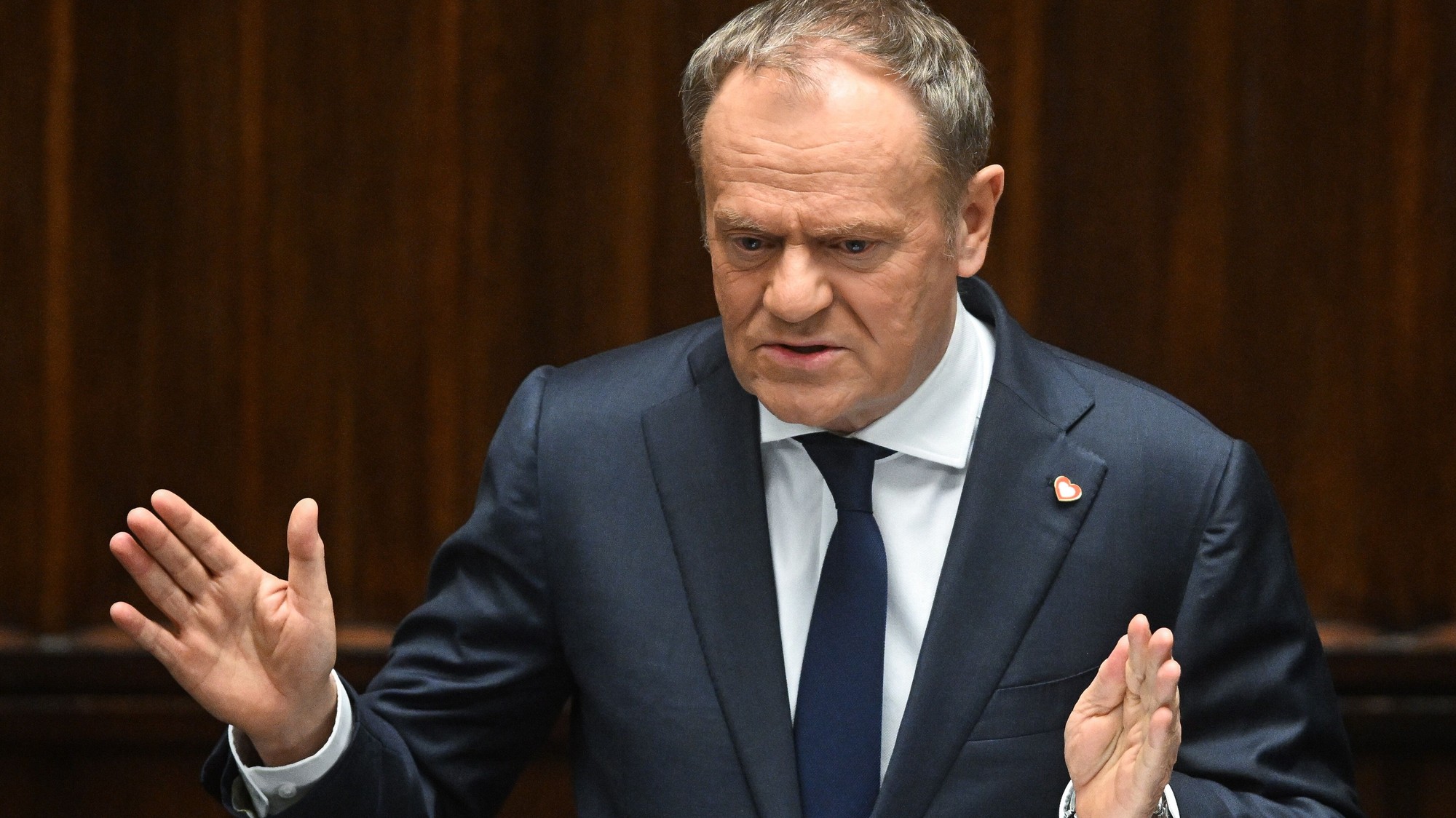 Poľský premiér Donald Tusk počas prejavu pred poslancami Sejmu 7. marca 205 vo Varšave.