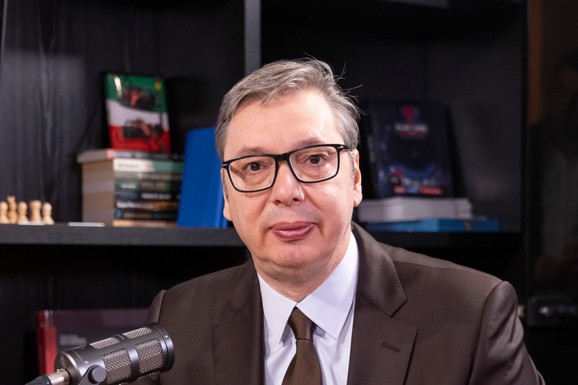 SKOČIO SAM SA STOLICE KAD SAM VIDEO DA KAMIONI STOJE! Vučić: Ekspo mora biti gotov do 1. decembra