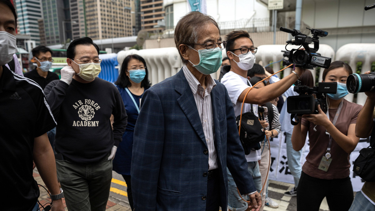 Stany Zjednoczone i Wielka Brytania potępiły aresztowania w sobotę przez policję Hongkongu 14 działaczy opozycyjnych za ich udział w akcjach protestu w obronie swobód politycznych w ubiegłym roku.
