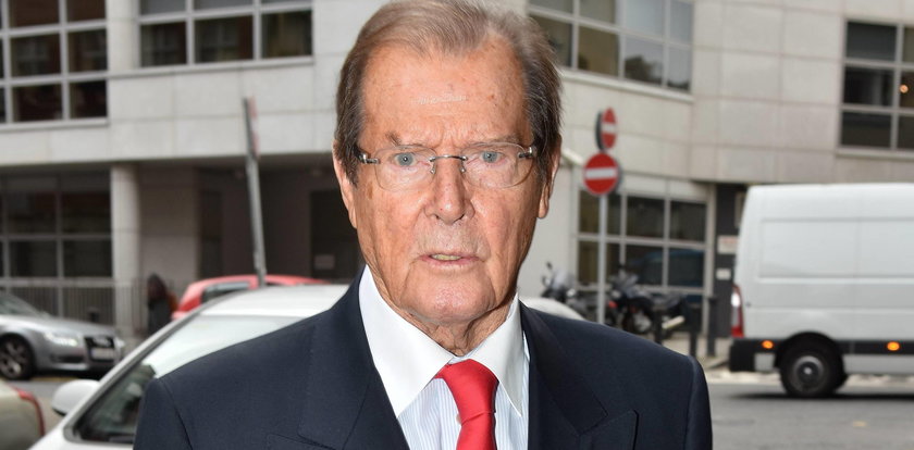 Na to chorował Roger Moore. To częste u mężczyzn