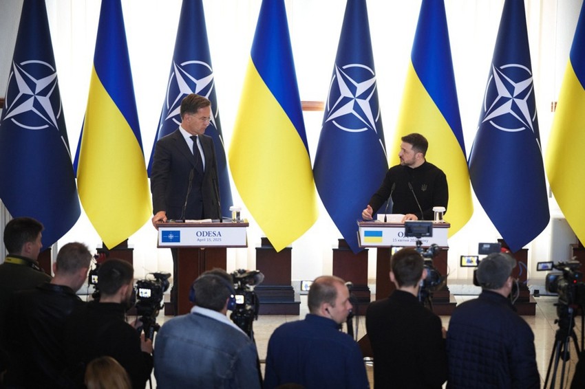 Generalni sekretar NATO Mark Rute i Volodimir Zelenski u Odesi 15. aprila