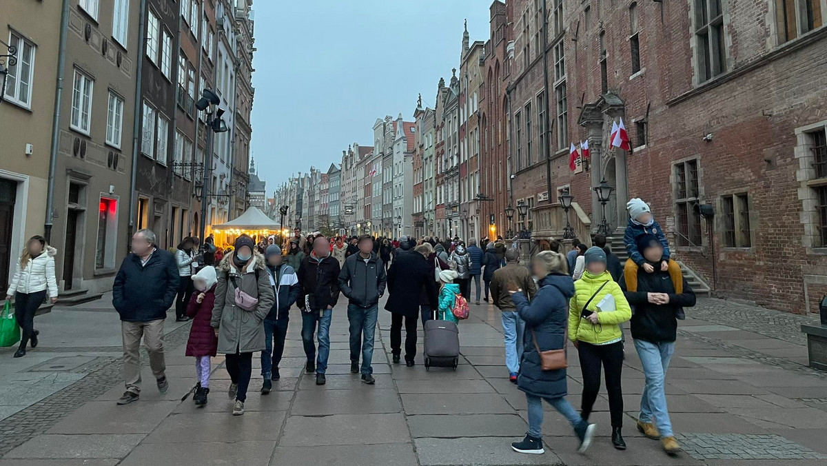 Tłumy turystów w Gdańsku