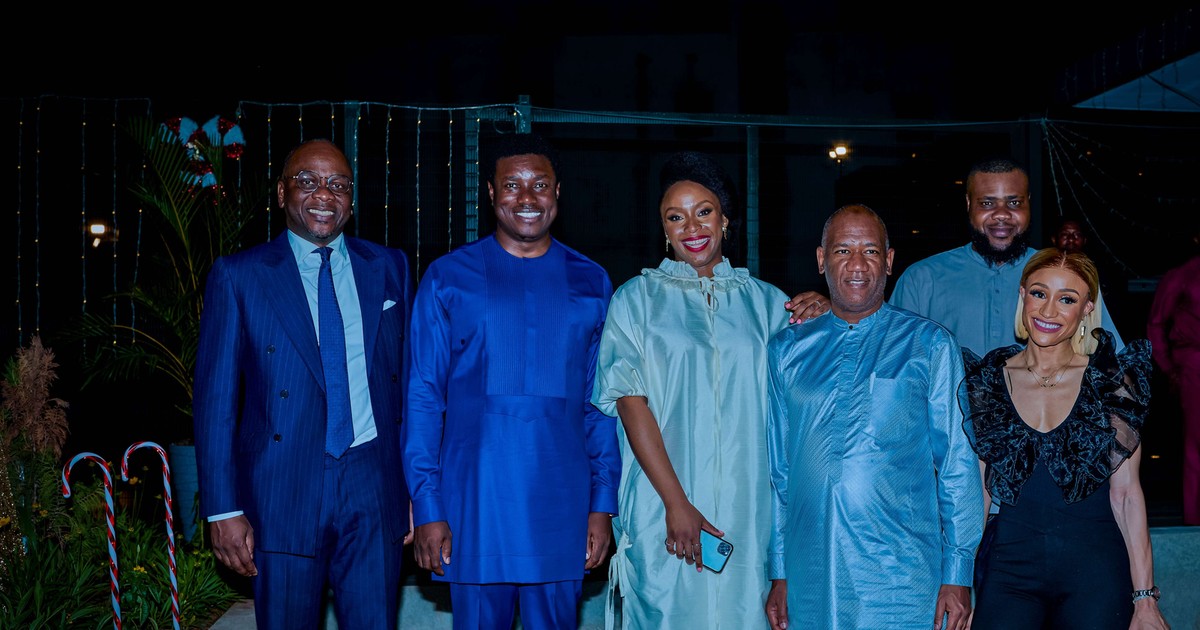 Mama's Sleeping Scarf: VFD hosts Chimamanda Adichie book launch HEREL Play - Vimarsana News