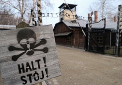 Biskupi Europy o Auschwitz: Nie dla antysemityzmu i manipulowania prawdą