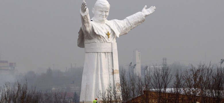 Dla wielu młodych ludzi Jan Paweł II to mem. Tak pokazuje sondaż