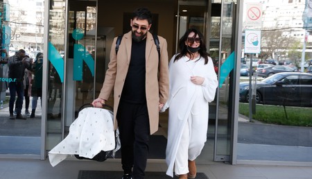 Ognjen Amidžić izveo ženu iz porodilišta