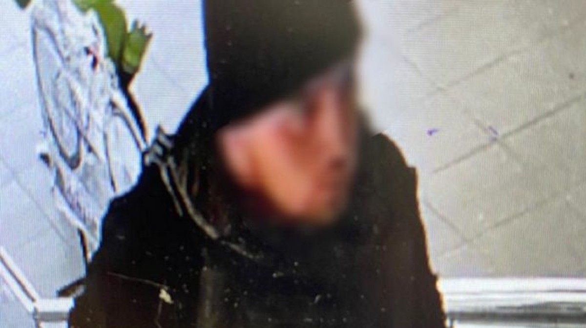 Podejrzany na nagraniu monitoringu