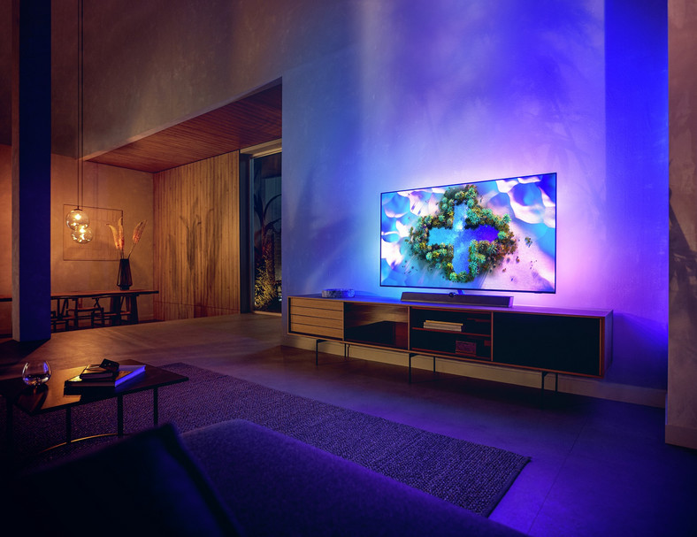 Philips OLED 936 – telewizory ze zintegrowanym soundbarem niezłej klasy i Ambilight, które zdecydowanie wyróżniają się designem. 