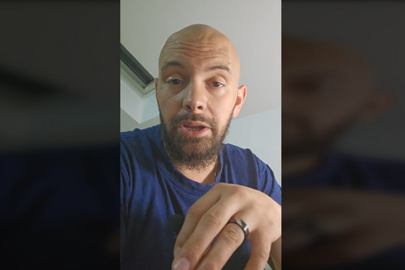 "U KANADI JE OVO NEMOGUĆE" Kanađanin posetio kafanu u Loznici i video policajce, pa se iznenadio: "Toga tamo nema" (VIDEO)