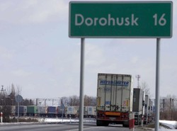 Kierowca umarł, czekając na odprawę